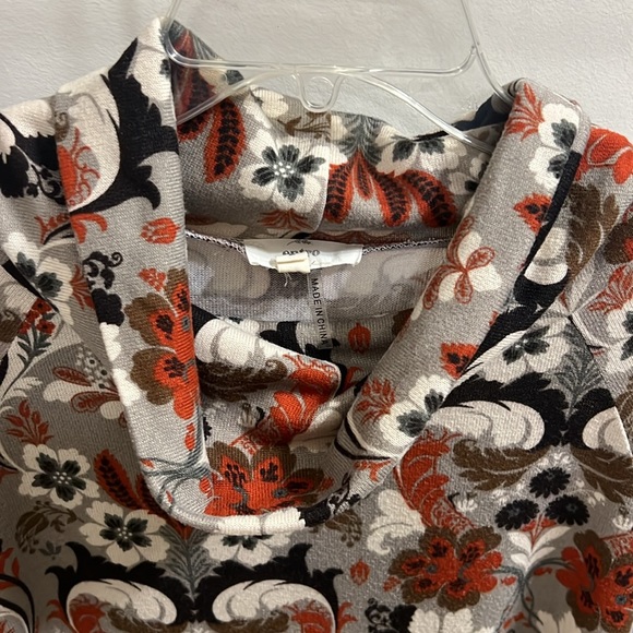 Women’s boutique brand Entro turtle neck tunic. Size large. - Picture 2 of 5